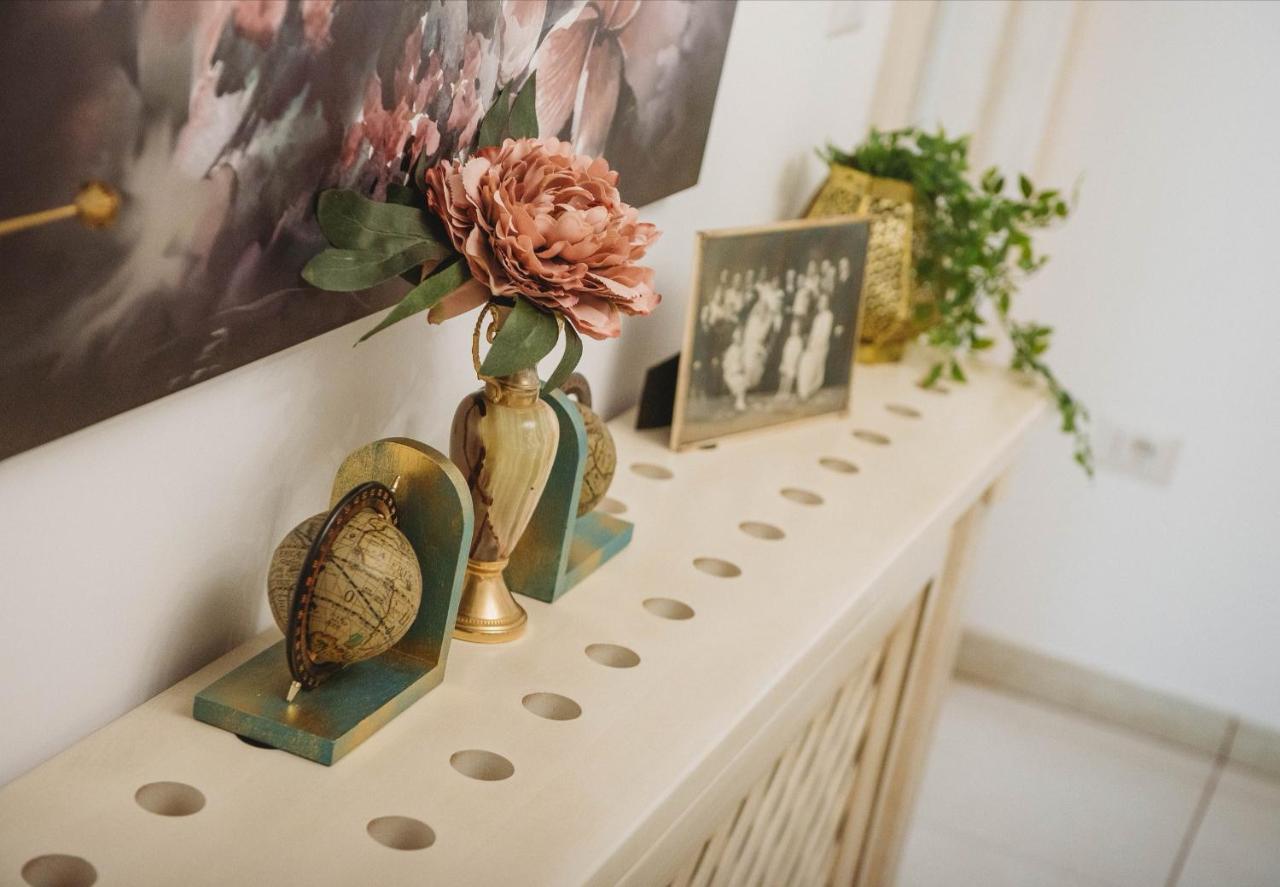 La Contessa Apartament Târgu Neamț Zewnętrze zdjęcie