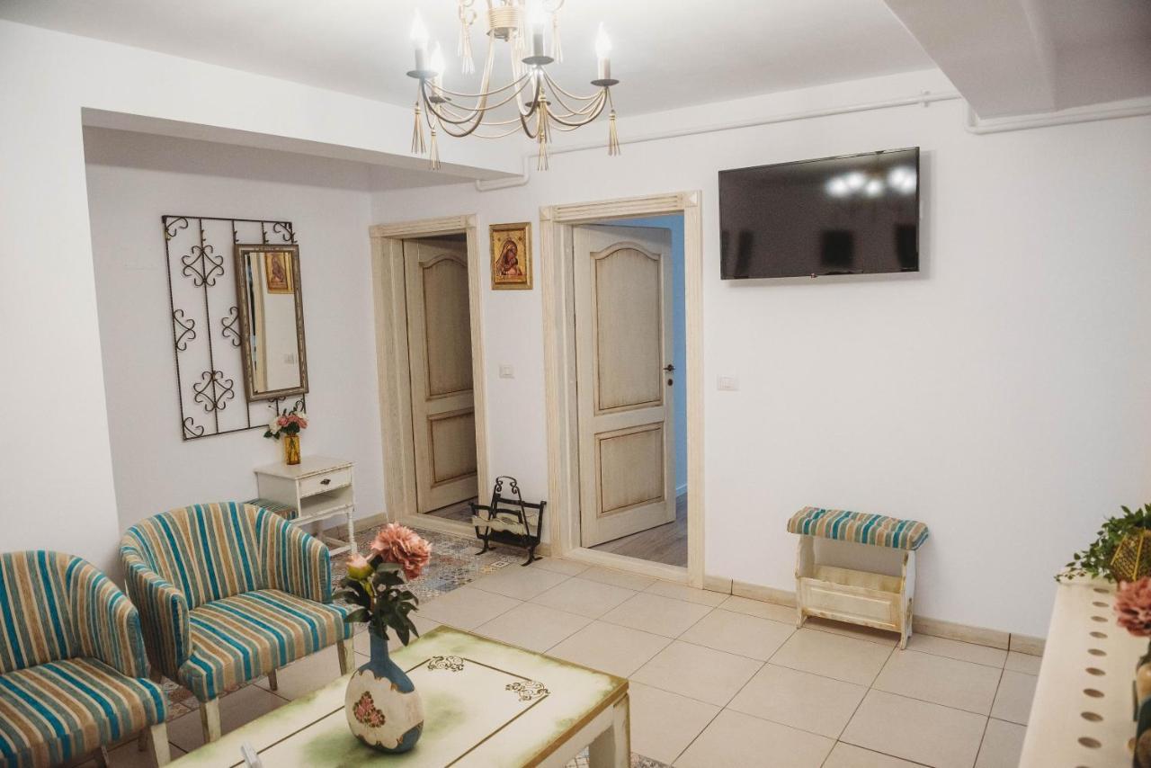 La Contessa Apartament Târgu Neamț Zewnętrze zdjęcie