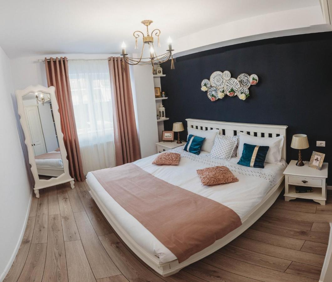 La Contessa Apartament Târgu Neamț Zewnętrze zdjęcie
