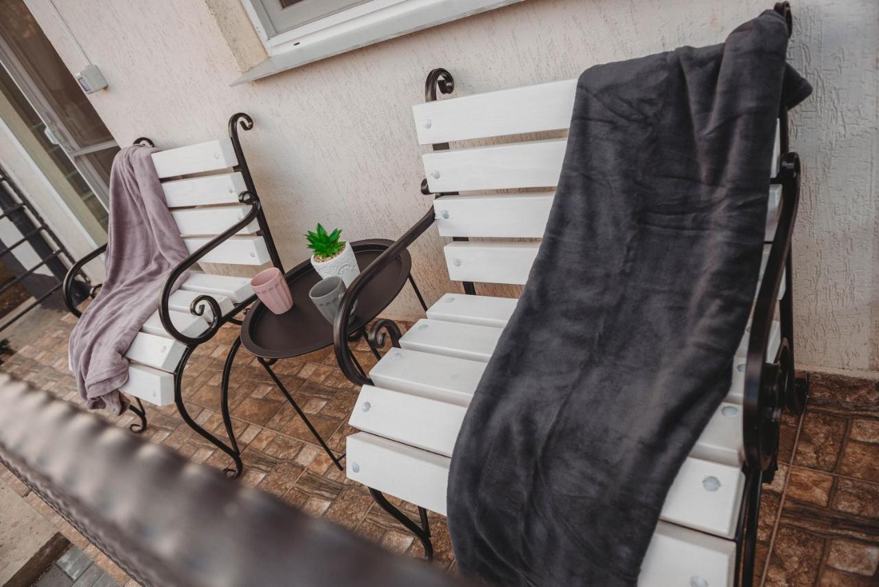 La Contessa Apartament Târgu Neamț Zewnętrze zdjęcie